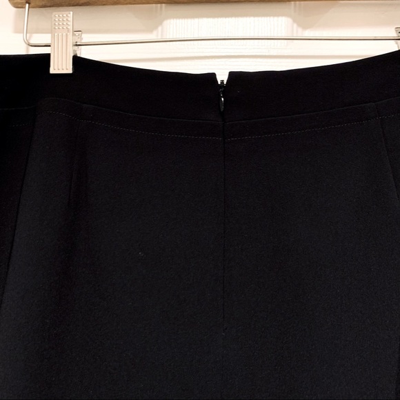 Talbots Black Pleated Gather Front Career Knee Length Skirt Women's Size 12 - Picture 6 of 6